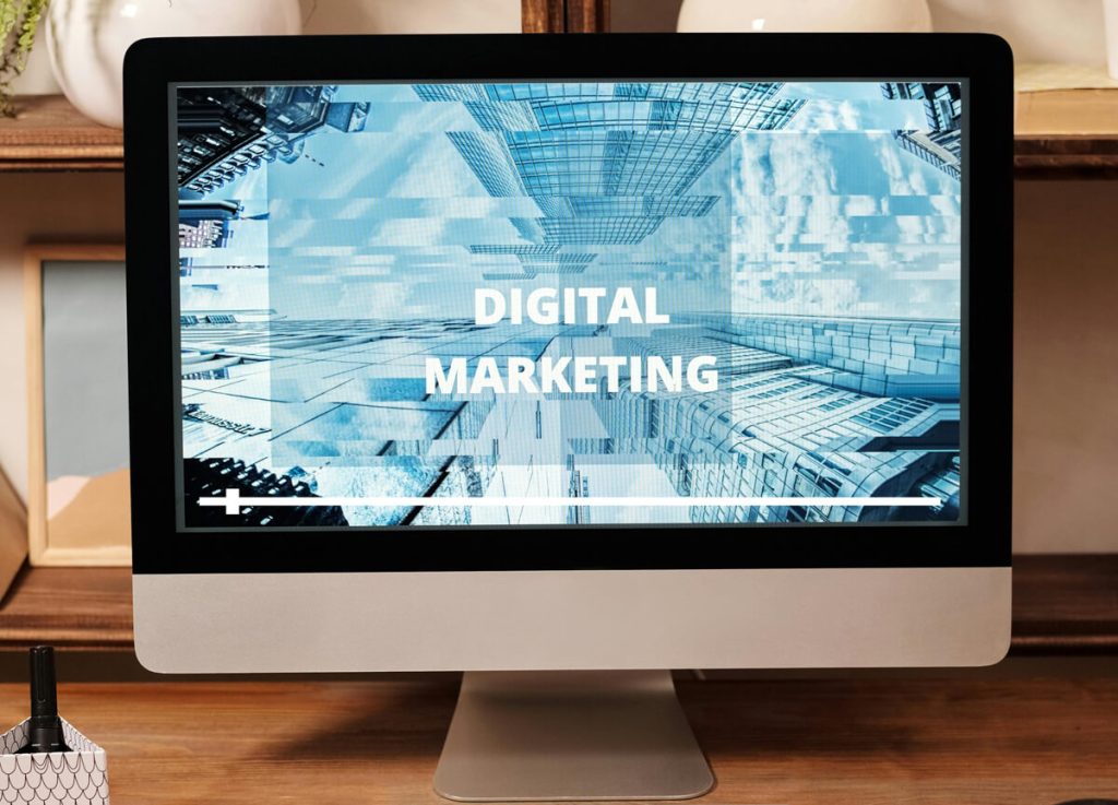 Computer-screen-showing-digital-marketing-video